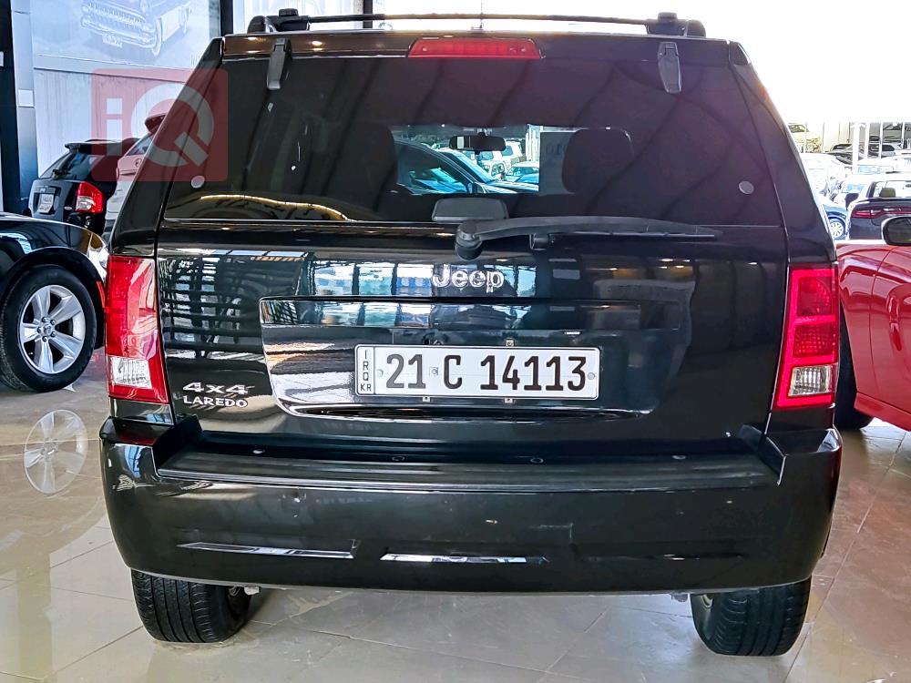 جیپ گراند شیرۆکی